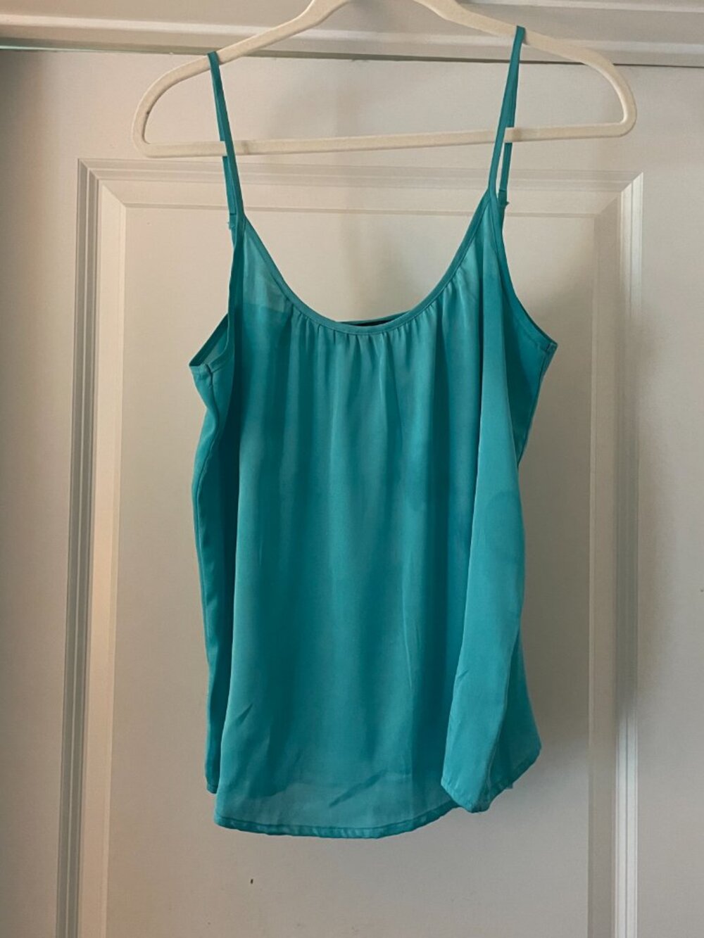 The Limited Sleeveless Blouse Bundle Size M/L – 3 Tops - Picture 8 of 11
